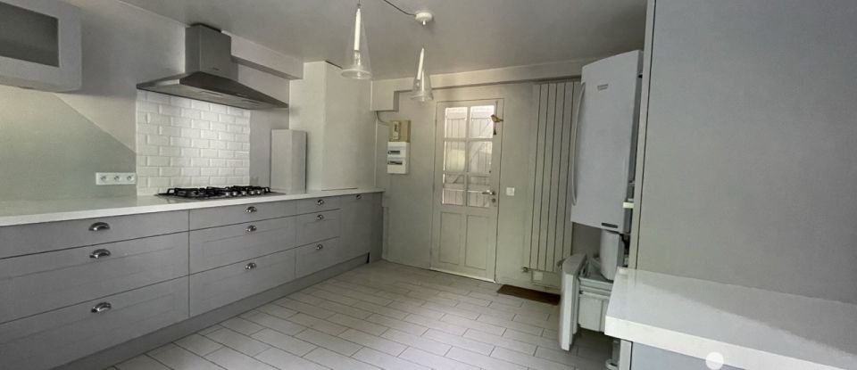 Maison 8 pièces de 166 m² à Orgeval (78630)