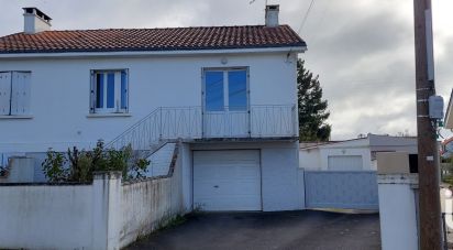 Maison 8 pièces de 213 m² à La Chevrolière (44118)