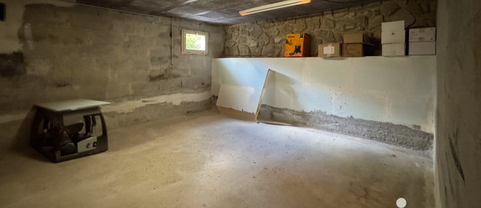 Maison traditionnelle 6 pièces de 140 m² à Verneuil-sur-Avre (27130)