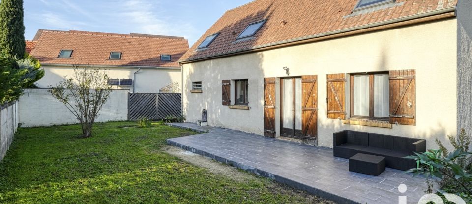 Maison traditionnelle 7 pièces de 118 m² à Baillet-en-France (95560)