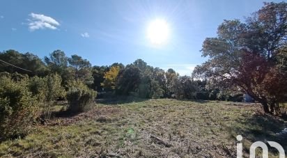 Terrain de 2 403 m² à Éguilles (13510)