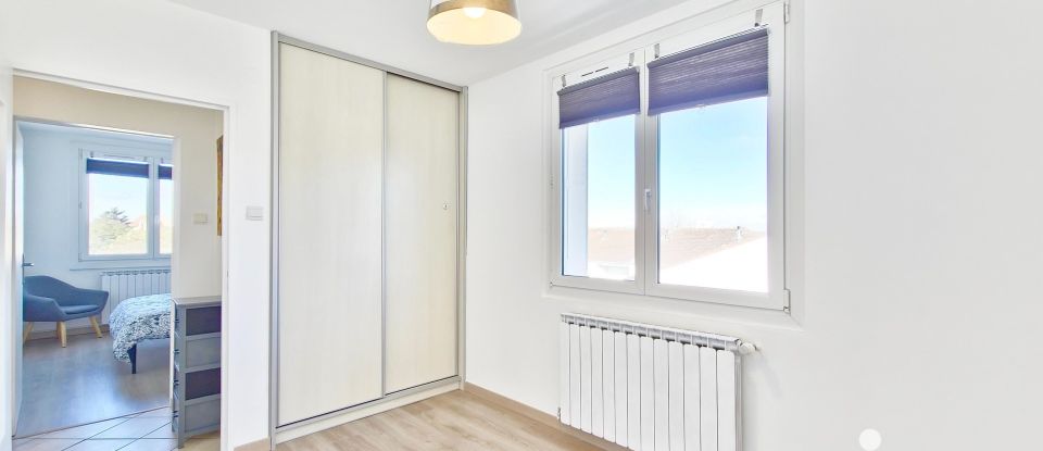 Appartement 4 pièces de 75 m² à Montigny-lès-Metz (57950)