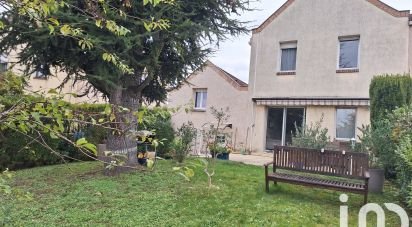 House 6 rooms of 104 m² in Pontault-Combault (77340)