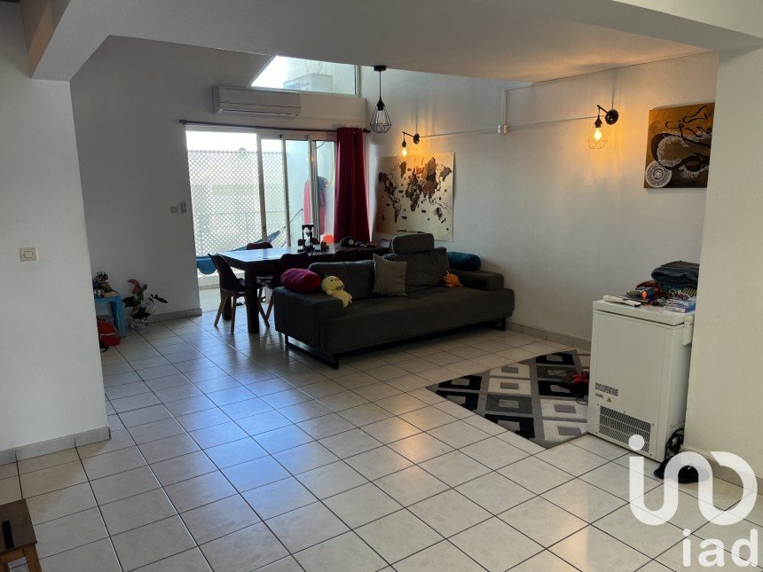 Duplex 4 rooms of 82 m² in Saint-Pierre (97410)