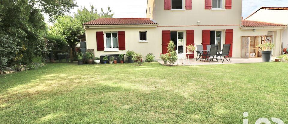 Maison 6 pièces de 130 m² à Rezé (44400)