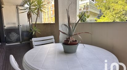 Appartement 2 pièces de 49 m² à Paris (75015)