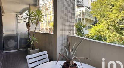 Appartement 2 pièces de 49 m² à Paris (75015)