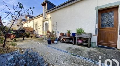 House 5 rooms of 105 m² in Pont-Péan (35131)