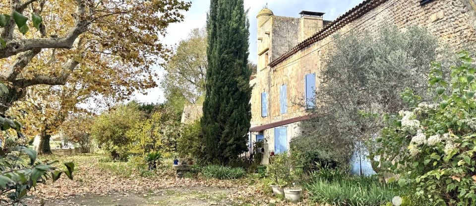 Maison 9 pièces de 300 m² à Arles (13200)