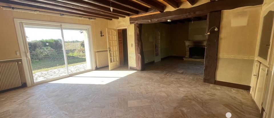 House 4 rooms of 136 m² in Esvres (37320)