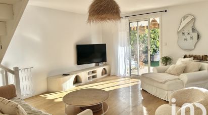 Maison 4 pièces de 82 m² à Saint-Cyr-sur-Mer (83270)