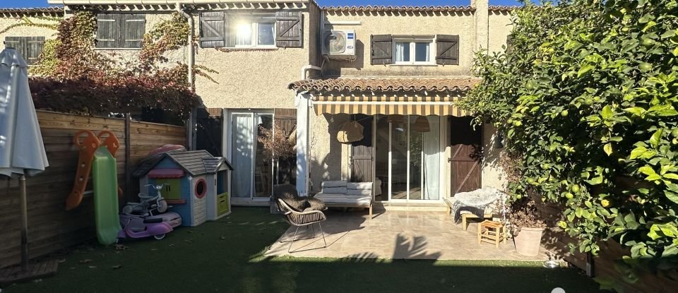 Maison 4 pièces de 82 m² à Saint-Cyr-sur-Mer (83270)