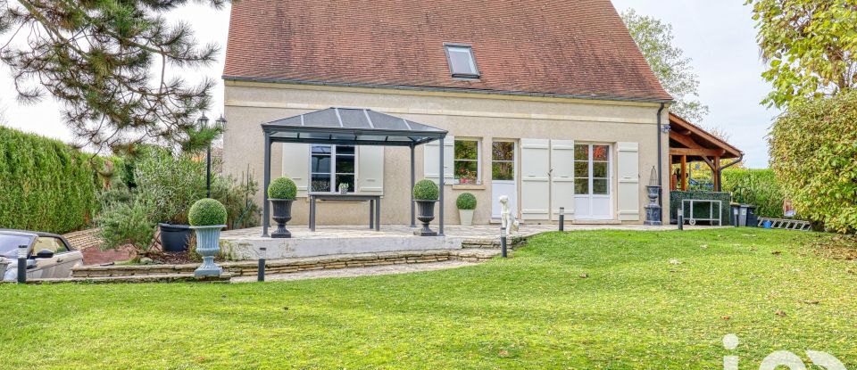 Maison 7 pièces de 145 m² à Chantilly (60500)