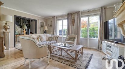 House 7 rooms of 145 m² in Avilly-Saint-Léonard (60300)