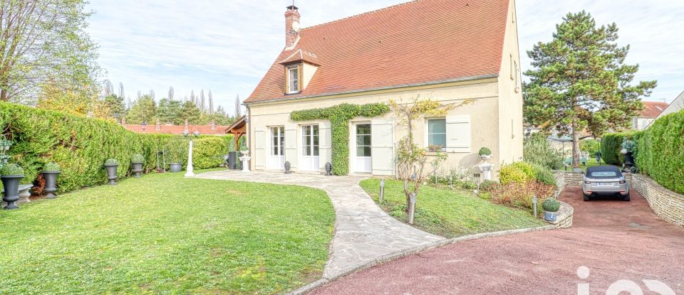 House 7 rooms of 145 m² in Avilly-Saint-Léonard (60300)