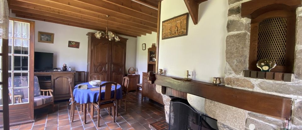 Country house 4 rooms of 95 m² in Montcuit (50490)