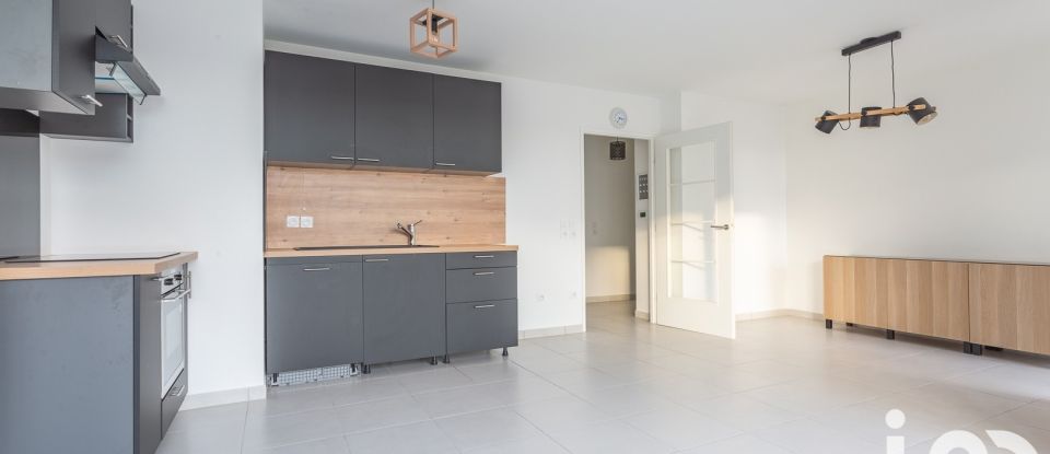 Appartement 3 pièces de 70 m² à Sainte-Geneviève-des-Bois (91700)