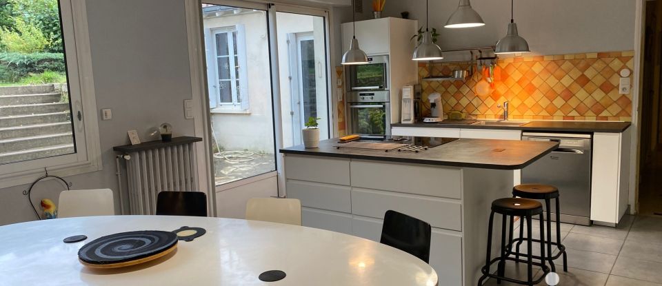 Maison de ville 10 pièces de 296 m² à Cholet (49300)