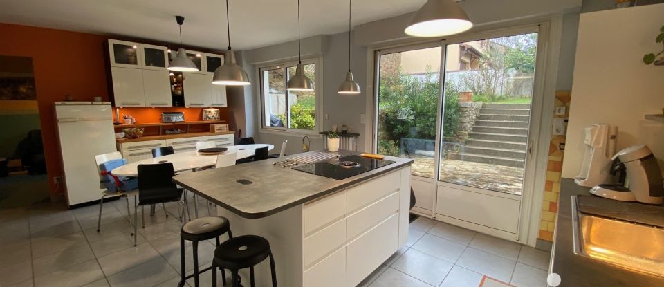 Maison de ville 10 pièces de 296 m² à Cholet (49300)