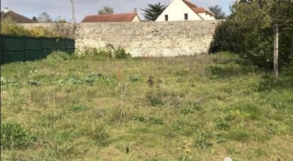 Land of 588 m² in Breuil-Bois-Robert (78930)