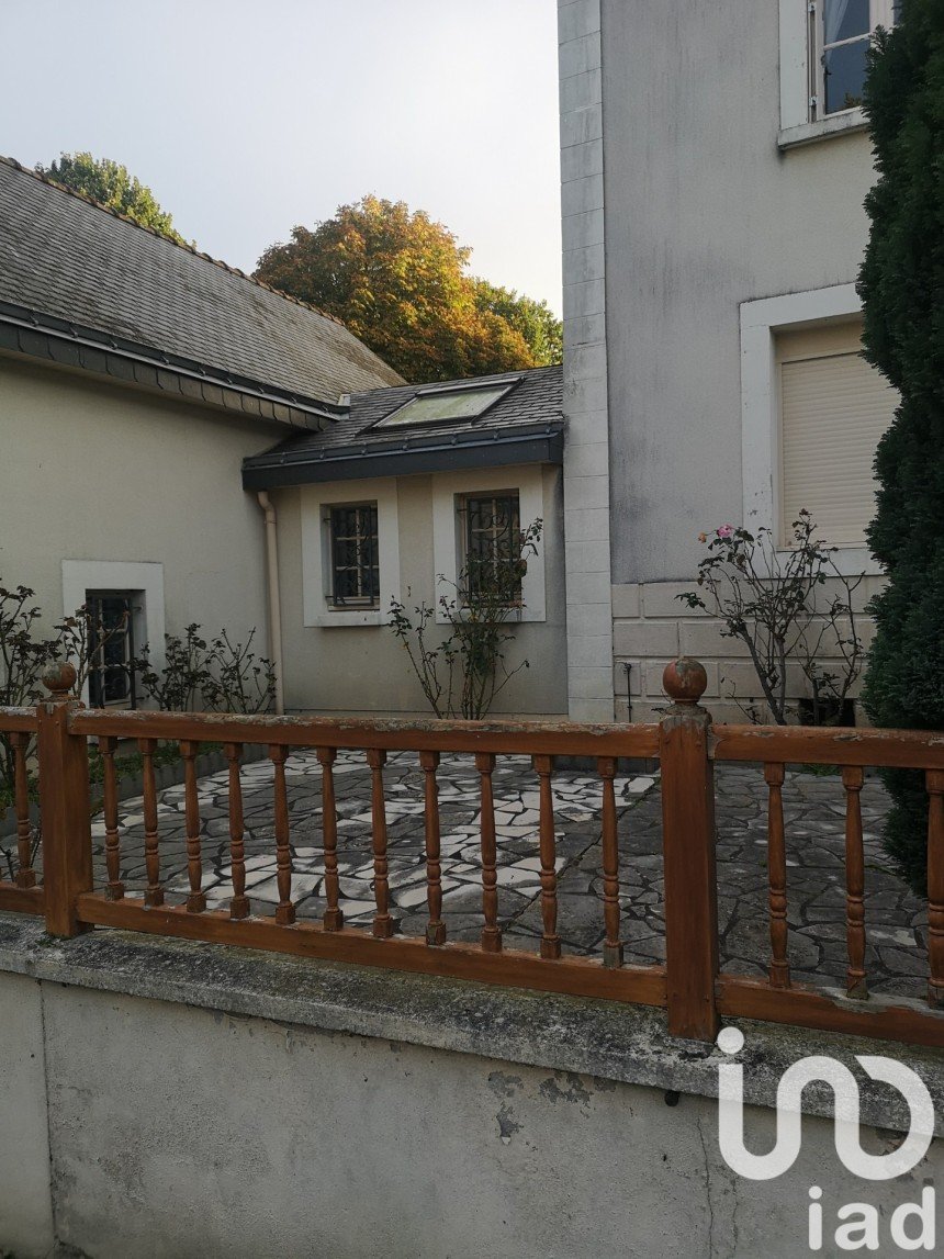 Maison de ville 8 pièces de 169 m² à Saint-Georges-sur-Loire (49170)