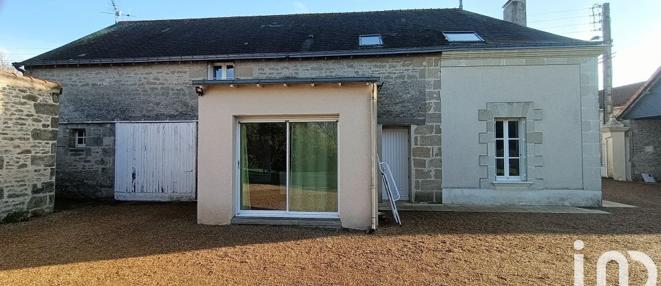 Maison 7 pièces de 162 m² à Louresse-Rochemenier (49700)