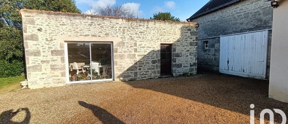 Maison 7 pièces de 162 m² à Louresse-Rochemenier (49700)