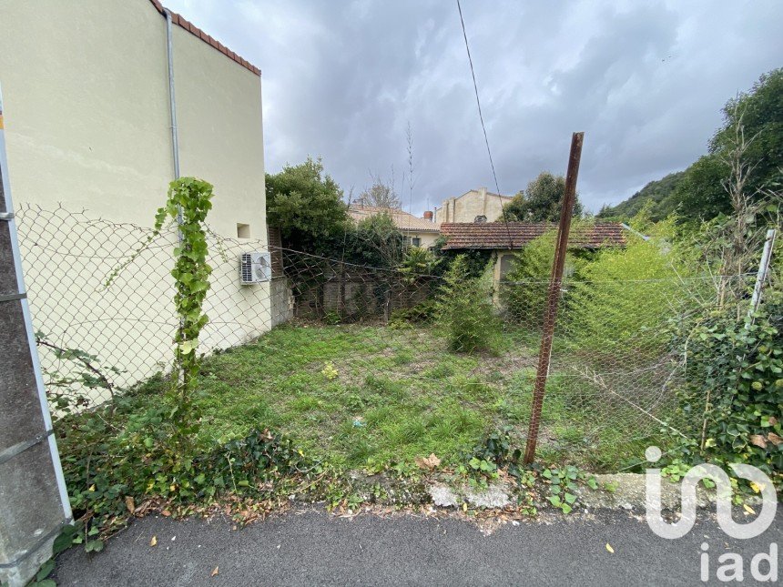 Land of 60 m² in Floirac (33270)