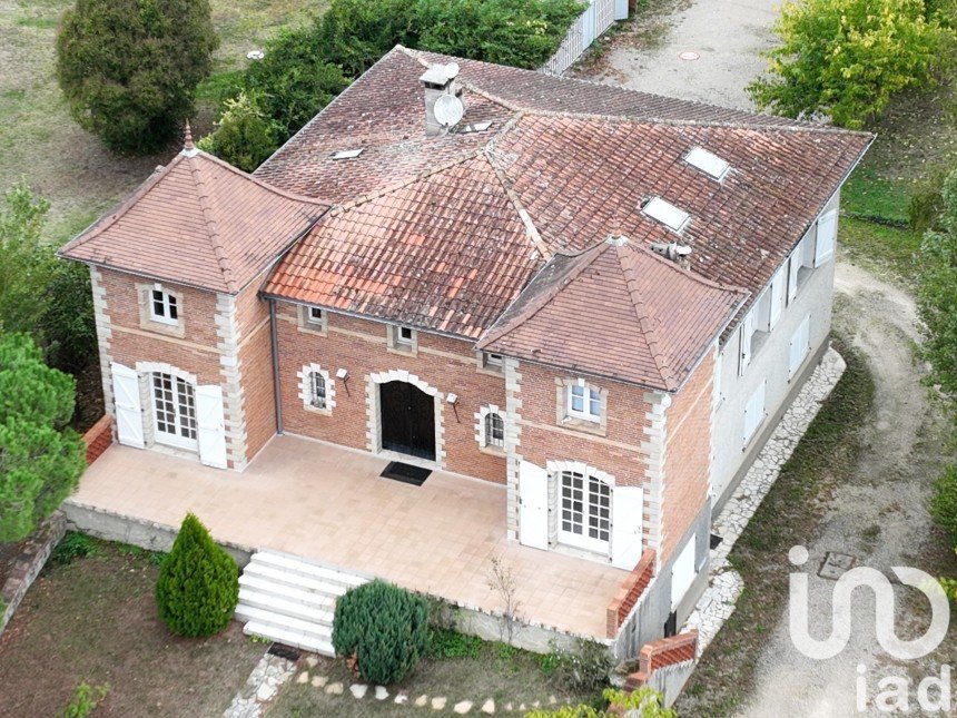 Maison 12 pièces de 450 m² à Montauban (82000)