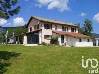 Maison de campagne 11 pièces de 215 m² à Vassieux-en-Vercors (26420)