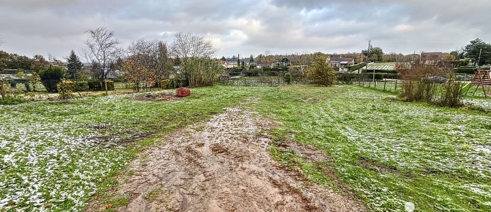 Land of 3,211 m² in Saint-Julien-de-Chédon (41400)