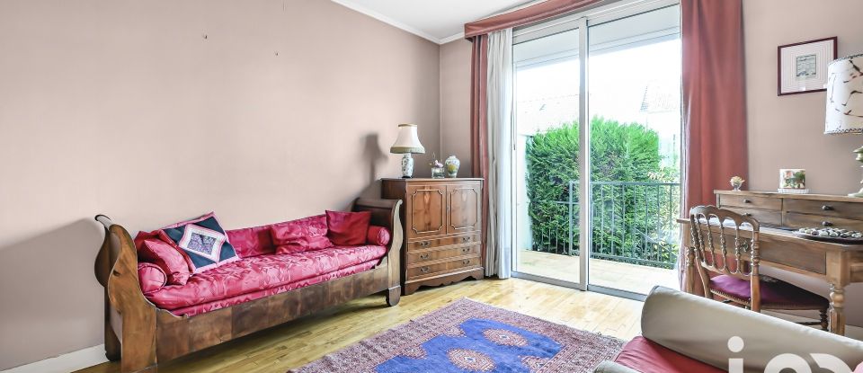 Maison traditionnelle 7 pièces de 160 m² à Clamart (92140)