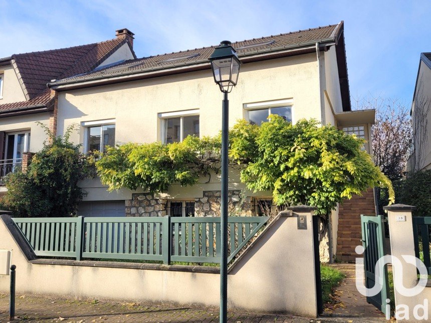 Maison traditionnelle 7 pièces de 160 m² à Clamart (92140)