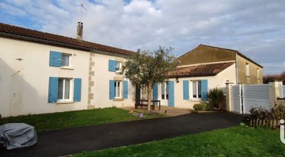 Longere 6 rooms of 192 m² in Paillé (17470)