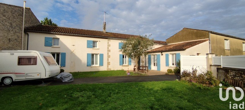 Longere 6 rooms of 192 m² in Paillé (17470)