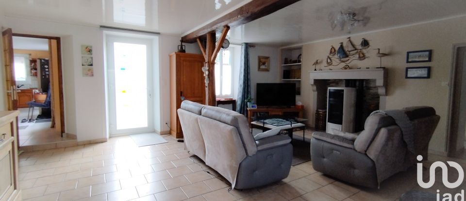 Longere 6 rooms of 192 m² in Paillé (17470)