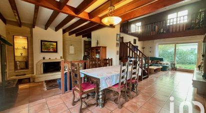 Traditional house 5 rooms of 176 m² in Pessac (33600)