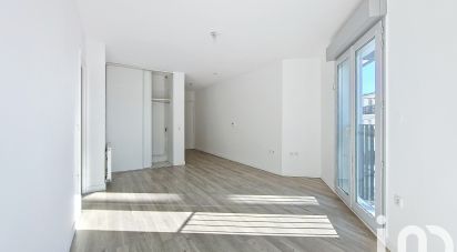 Apartment 3 rooms of 57 m² in Cenon (33150)