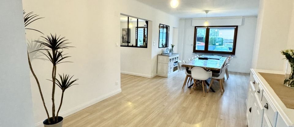 Maison 6 pièces de 138 m² à Creutzwald (57150)