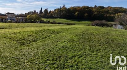 Terrain de 1 417 m² à Champniers (16430)