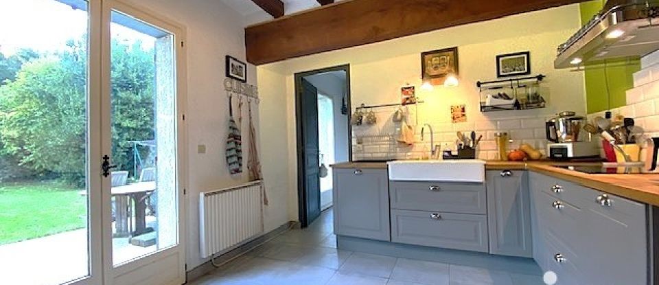 Maison 5 pièces de 150 m² à Bois-le-Roi (77590)