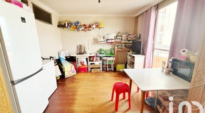 Appartement 3 pièces de 42 m² à Pantin (93500)