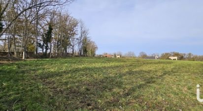 Land of 2,500 m² in Saint-Michel-de-Veisse (23480)