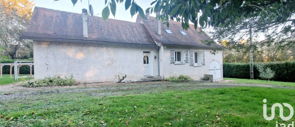 Maison de campagne 6 pièces de 123 m² à Manzac-sur-Vern (24110)