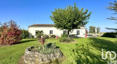 Traditional house 5 rooms of 177 m² in Saint-Léger (17800)