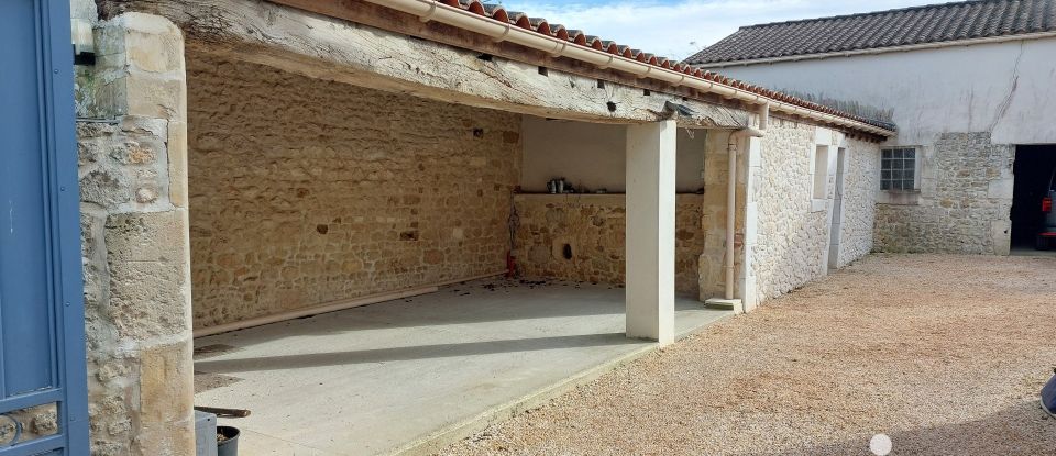 House 4 rooms of 120 m² in Saint-Just-Luzac (17320)