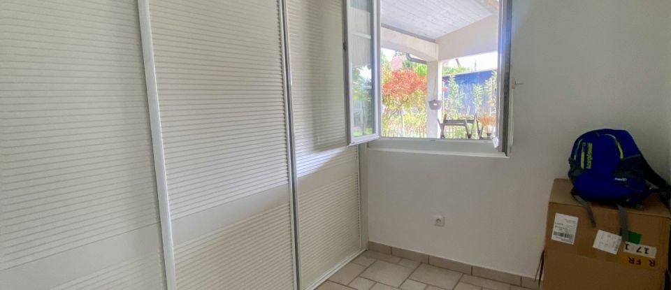 Maison 5 pièces de 113 m² à Buros (64160)