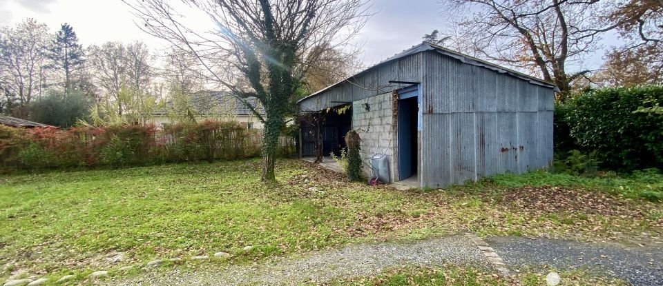 Maison 5 pièces de 113 m² à Buros (64160)