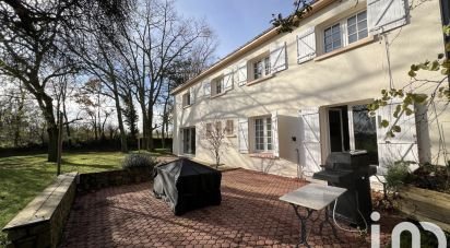 Demeure 8 pièces de 174 m² à Trémentines (49340)