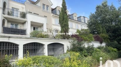 Apartment 3 rooms of 65 m² in Le Plessis-Robinson (92350)